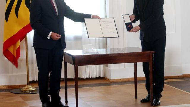 Jan Vogler bekommt Verdienstorden