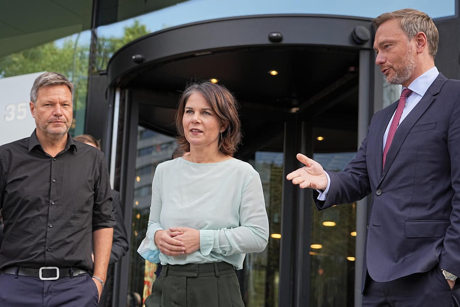 Robert Habeck, Annalena Baerbock und Christian Lindner (von links nach rechts): Nach den Sondierungsgesprächen gab es ein Pressestatement.