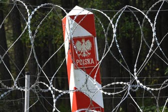 Die Grenze zwischen Polen und Belarus: Das polnische Parlament hat den Ausnahmezustand verlängert.