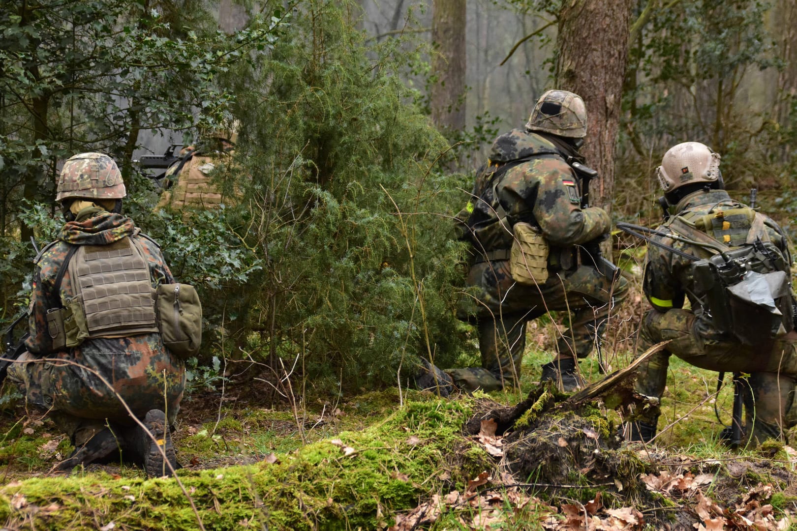 Soldaten auf einem Truppenübungsplatz (Symbolfoto)