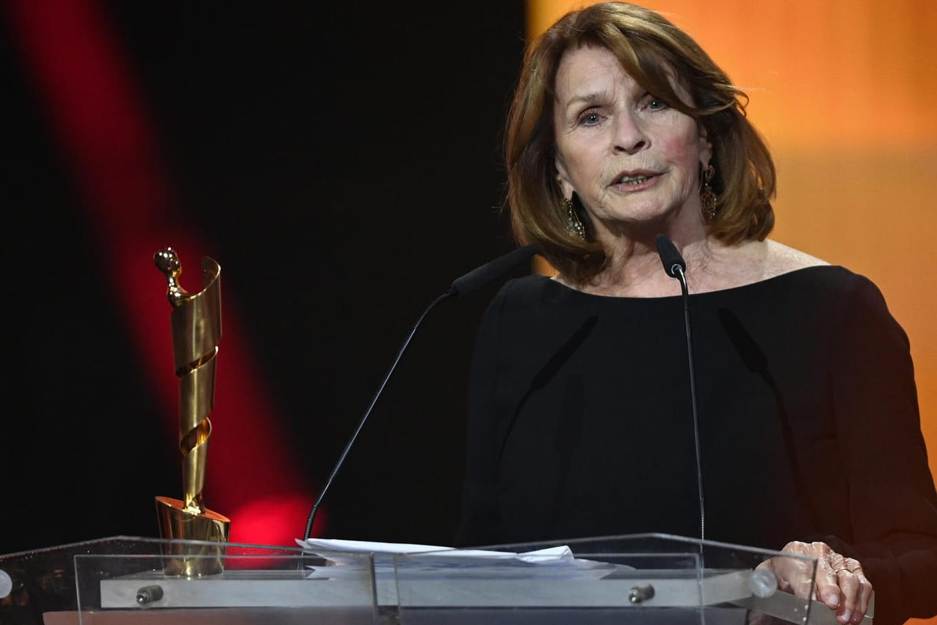 Senta Berger: Die Schauspielerin und Preisträgerin des Ehrenpreises spricht bei der Verleihung des Deutschen Filmpreises 2021 "Lola".