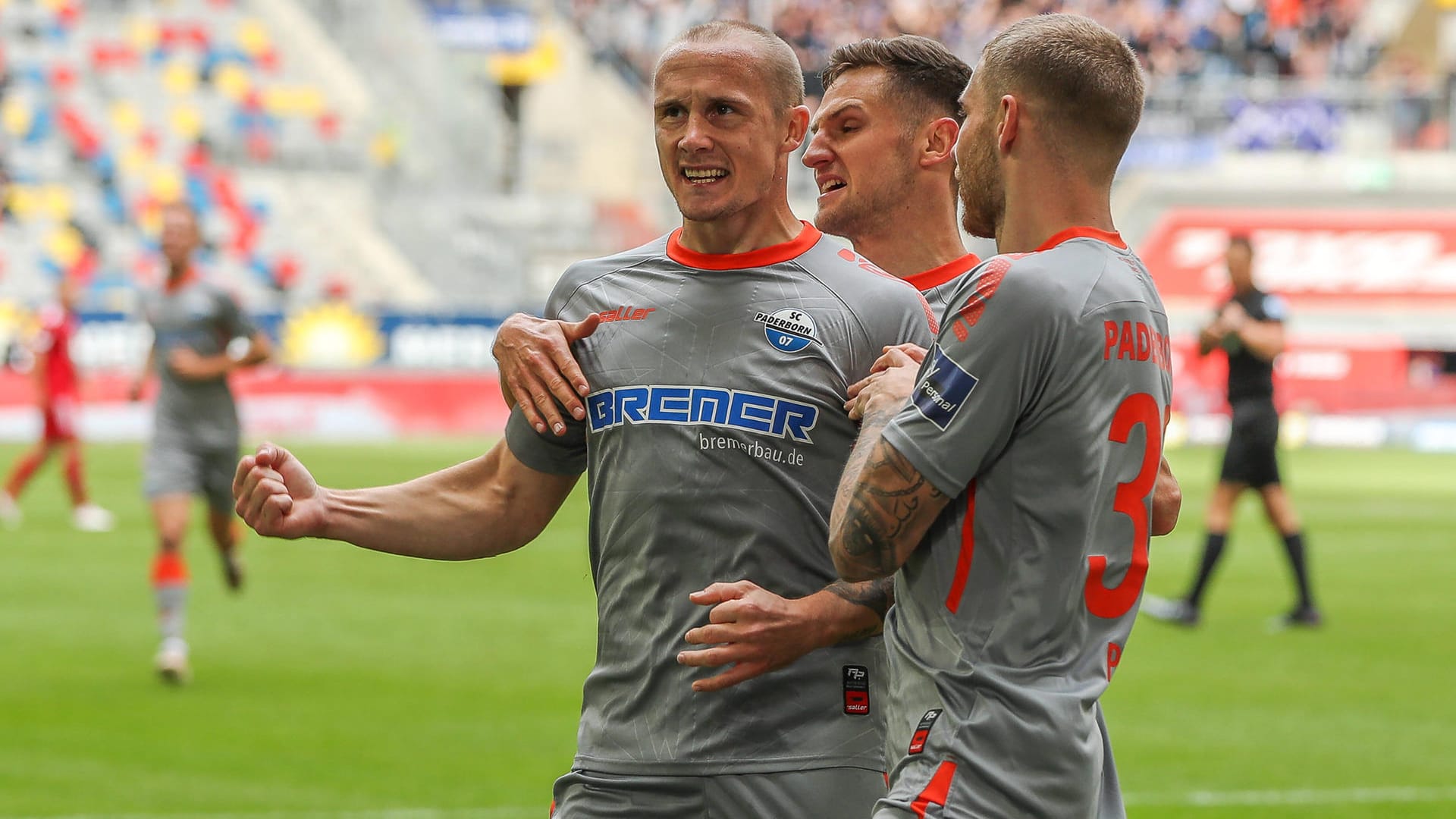 2. Bundesliga: Der SC Paderborn siegte in Düsseldorf.