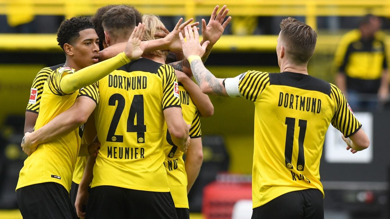 Borussia Dortmund hat gegen den FC Augsburg auch ohne Star-Stürmer Erling Haaland drei Punkte errungen.