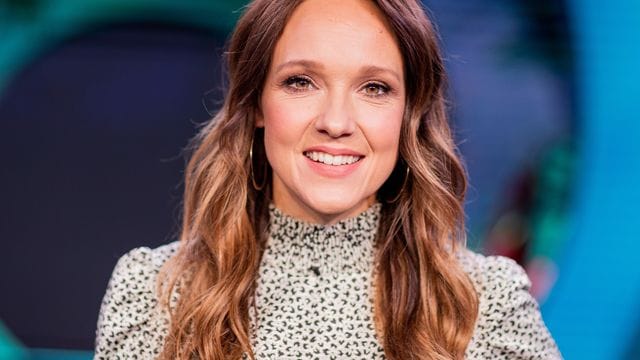 Die Komikerin Carolin Kebekus ist unter die Autorinnen gegangen. Die Komikerin Carolin Kebekus ist unter die Autorinnen gegangen.