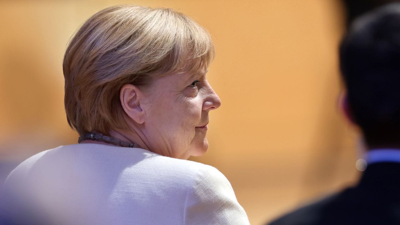 Bundeskanzlerin Angela Merkel nimmt am Festakt zum Tag der Deutschen Einheit in der Händel-Halle teil.