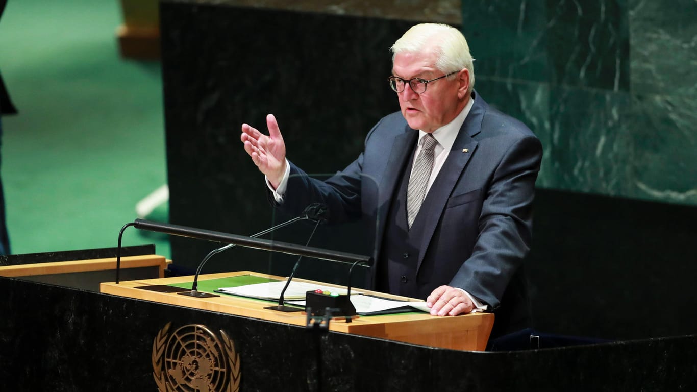 Bundespräsident Frank-Walter Steinmeier spricht vor den UN-Vollversammlung (Archivbild). Nach einer Umfrage sind die Deutschen zufrieden mit seiner Amtsführung.