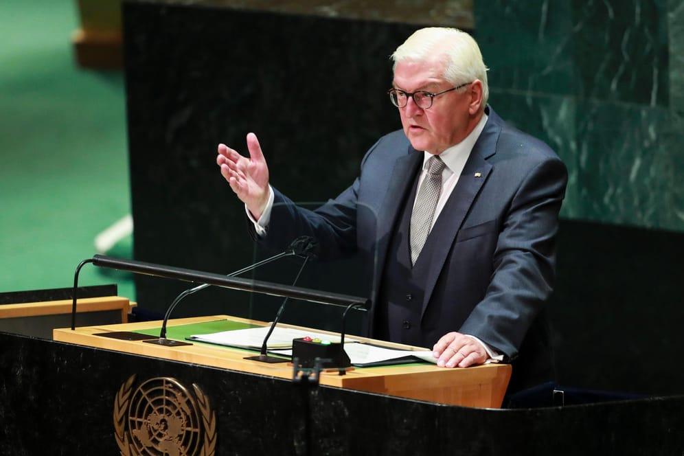 Bundespräsident Frank-Walter Steinmeier spricht vor den UN-Vollversammlung (Archivbild). Nach einer Umfrage sind die Deutschen zufrieden mit seiner Amtsführung.