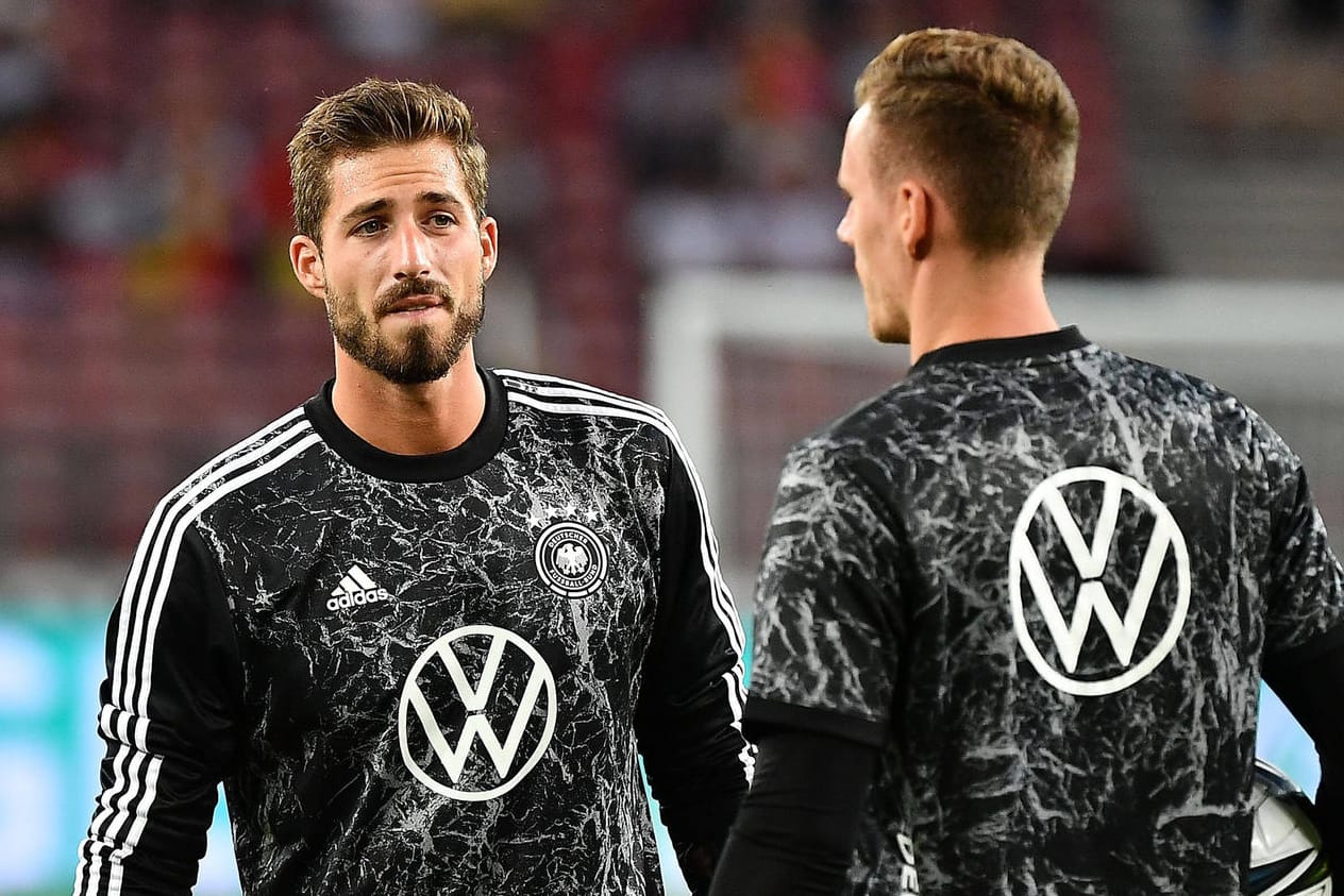 Kevin Trapp (l.) und Bernd Leno: Während Letzterer für die kommenden DFB-Spiele nominiert wurde, muss Trapp warten – gegen die Bayern war er der beste Spieler auf dem Platz.