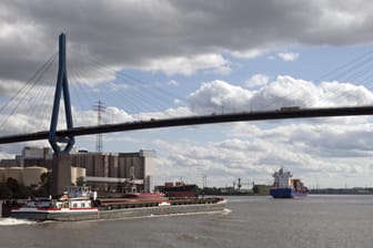 Die Köhlbrandbrücke (Symbolbild): Sie könnte bald aus dem Hamburger Stadtbild verschwinden.