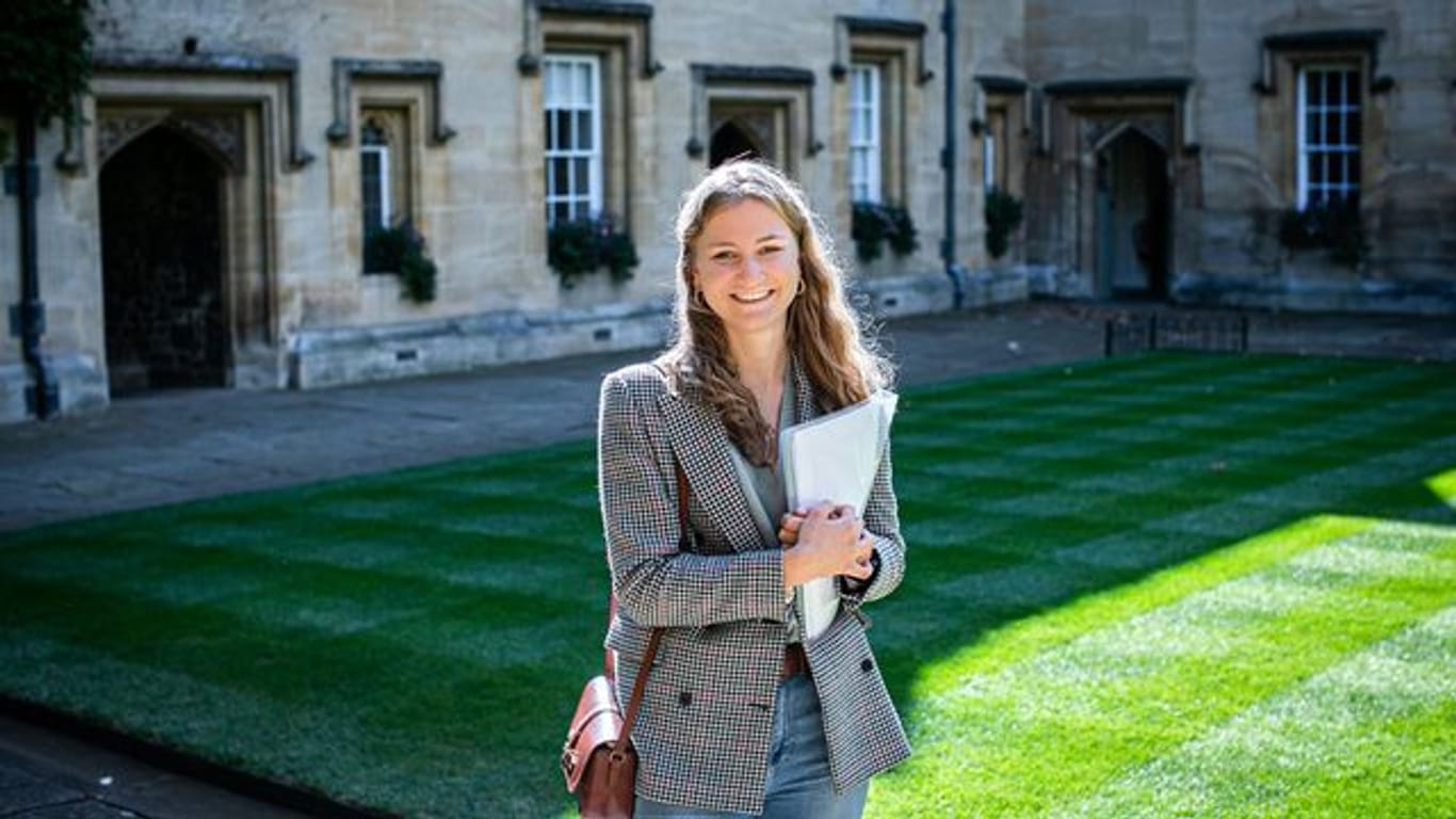 Die belgische Prinzessin Elisabeth auf dem Campus des Lincoln College an der Universität Oxford.