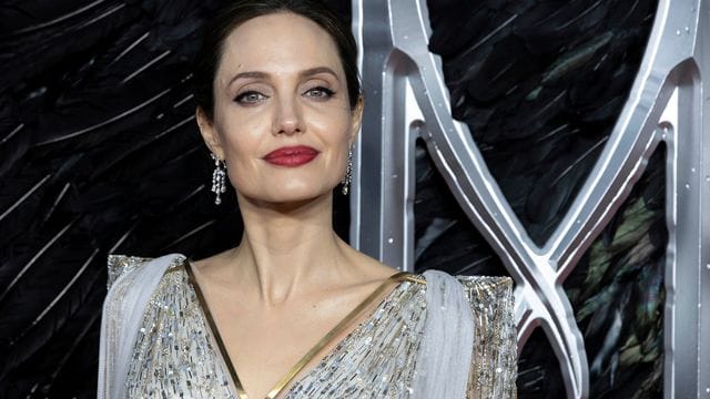Angelina Jolie spielt in "Eternals" die kämpferische Thena. Angelina Jolie spielt in "Eternals" die kämpferische Thena.