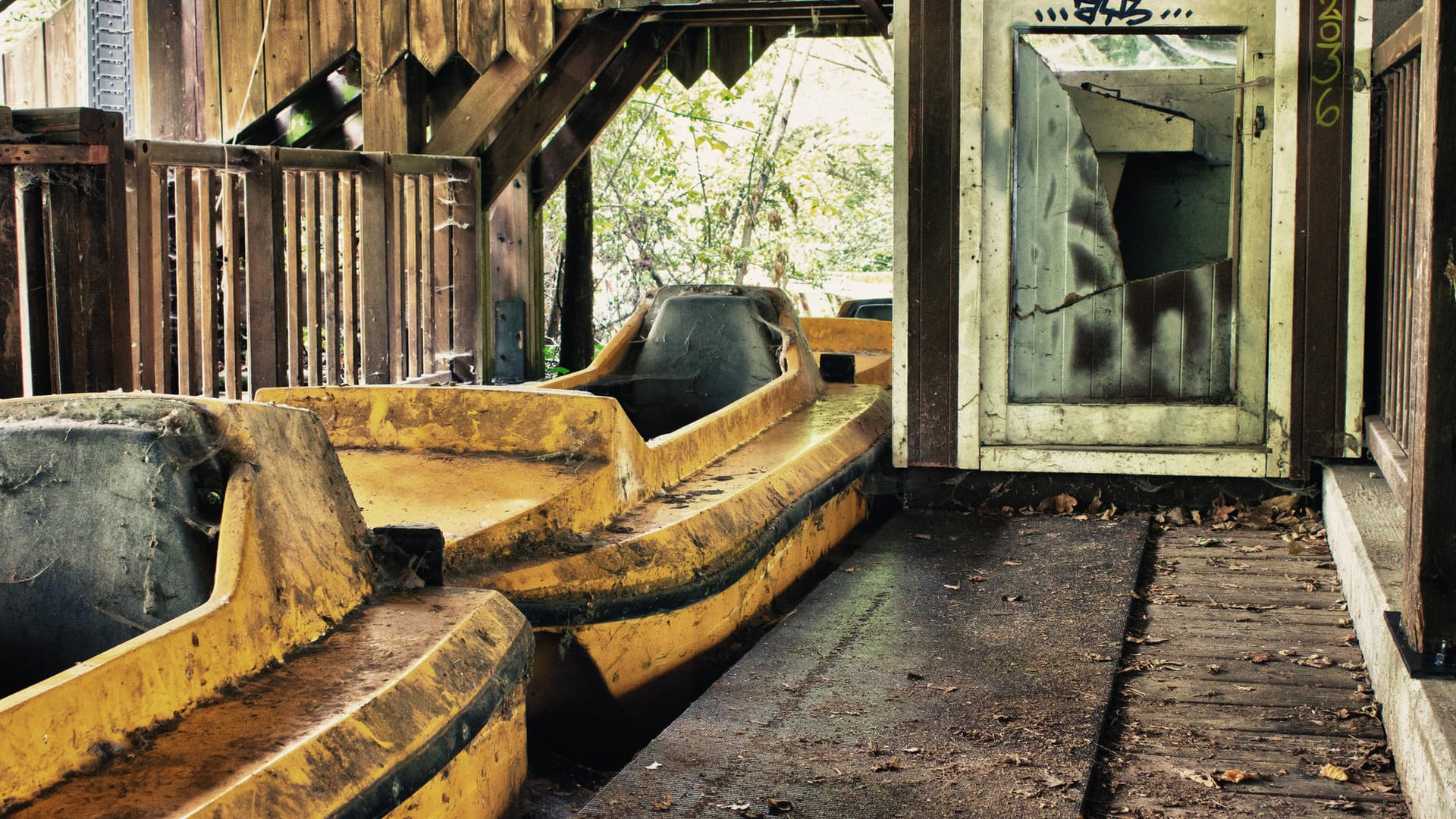 Bootshaus der Wasserbahn im Spreepark Berlin: Der ehemalige Freizeitpark soll wiedereröffnet werden.