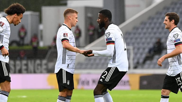 Die Spieler der Fußball-Nationalelf in der WM-Qualifikation gegen Island: Einer der DFB-Stars hat eine steile Entwicklung hinter sich