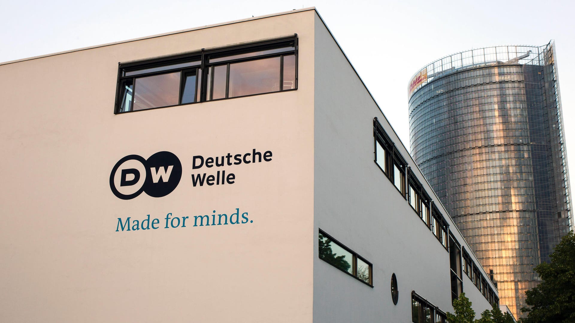 Der Sitz der Deutschen Welle in Bonn (Symbolbild): Insgesamt 72 Menschen aus Afghanistan werden in Köln und Bonn untergebracht. Der Sitz der Deutschen Welle in Bonn (Symbolbild): Insgesamt 72 Menschen aus Afghanistan werden in Köln und Bonn untergebracht.