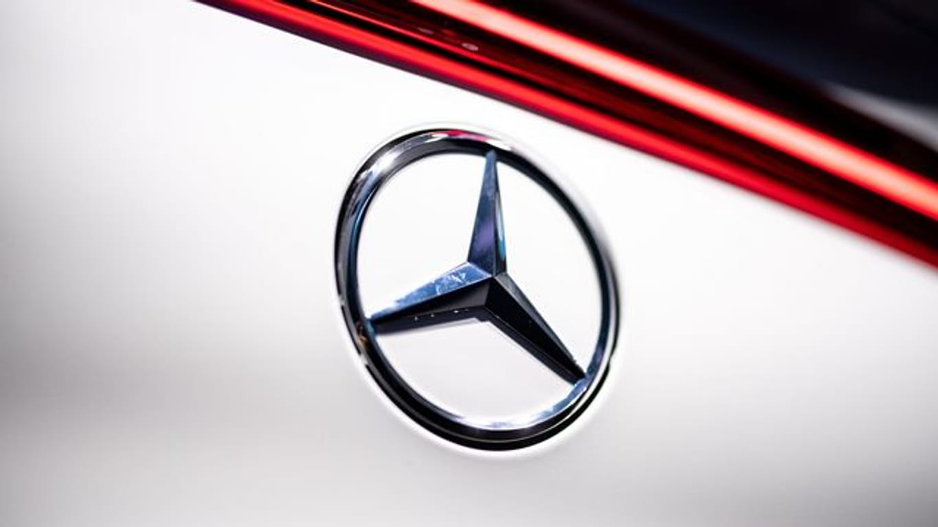 Wegen der weltweiten Chipkrise können Kunden bei Mercedes-Benz Autos mit reduzierter Ausstattung zu einem günstigeren Preis kaufen.
