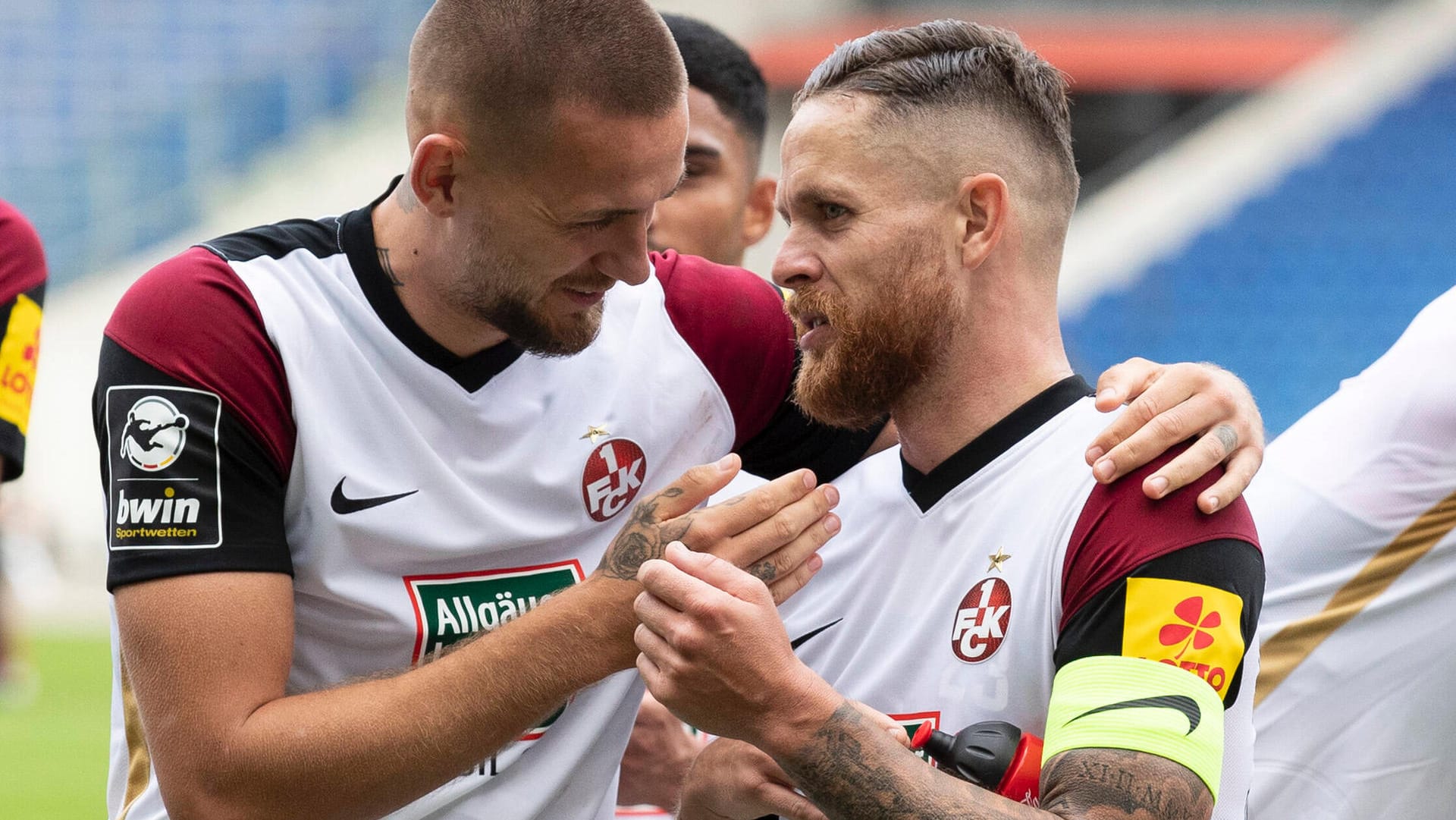 René Klingenburg (l.) und Mike Wunderlich vom 1. FC Kaiserslautern: Die Pfälzer wecken das Interesse finanzstarker Investoren.