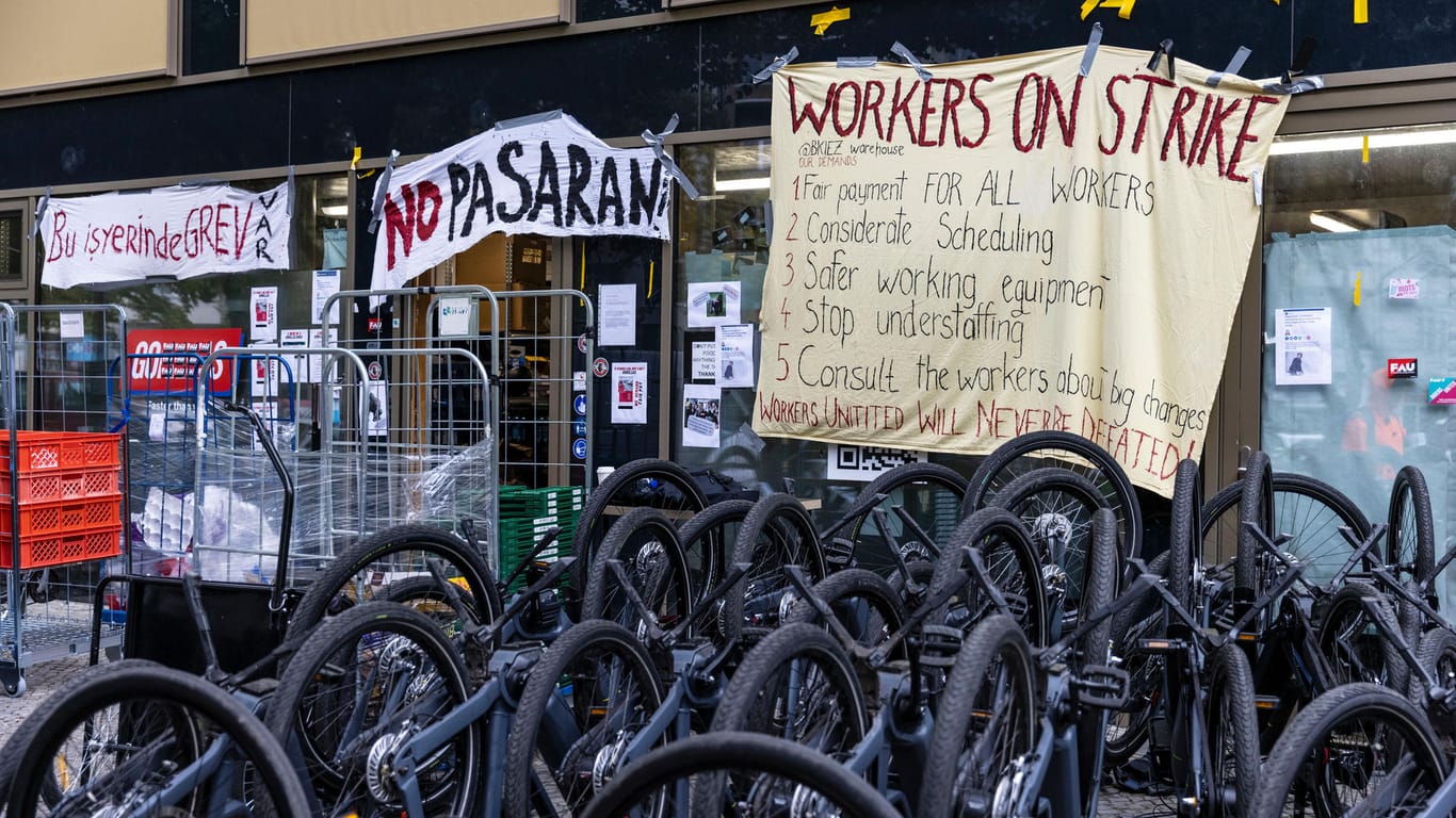 Streik der Gorilla Kuriere: Für bessere Gehälter kämpften sie, dafür erhielten sie die Kündigung.