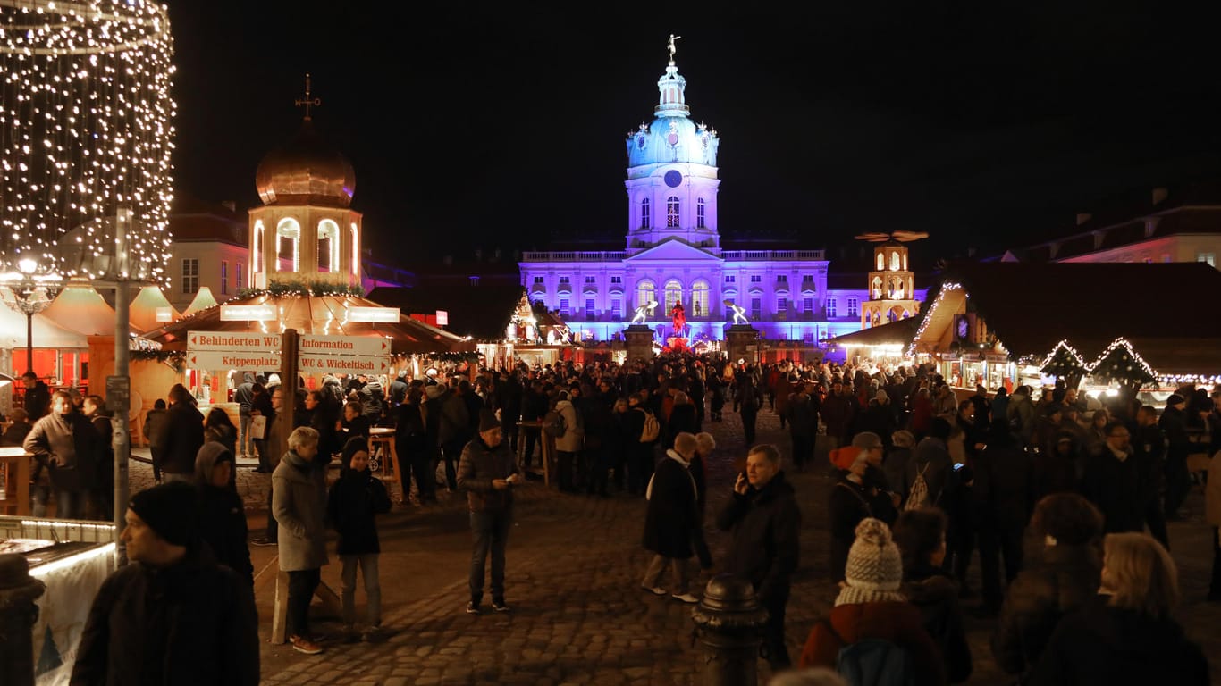 Der Weihnachtsmarkt am Schloss Charlottenburg (Archivbild): Auch in diesem Jahr fällt der beliebte Markt aus.