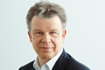 Paul-Bernhard Kallen: Der Vorstandsvorsitzende hört nach mehr als zehn Jahren bei Burda auf.
