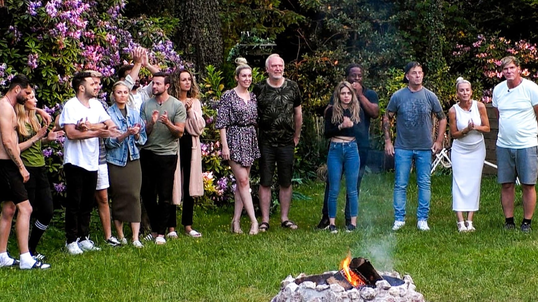 "Das Sommerhaus der Stars": Das erste Paar musste die Show verlassen.