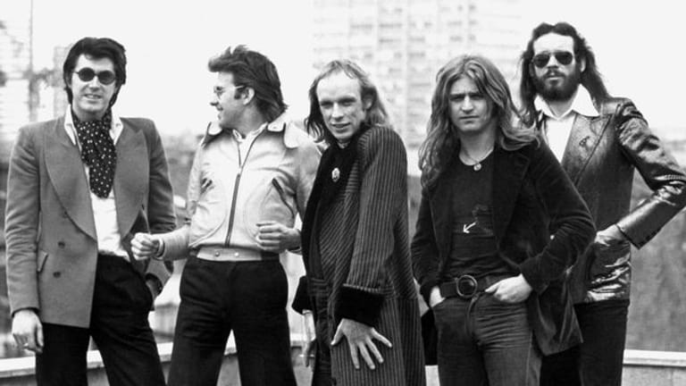 Bryan Ferry (l-r), Andy Mackay, Bryan Eno, Paul Thompson und Phil Manzanera von der britischen Band Roxy Music.