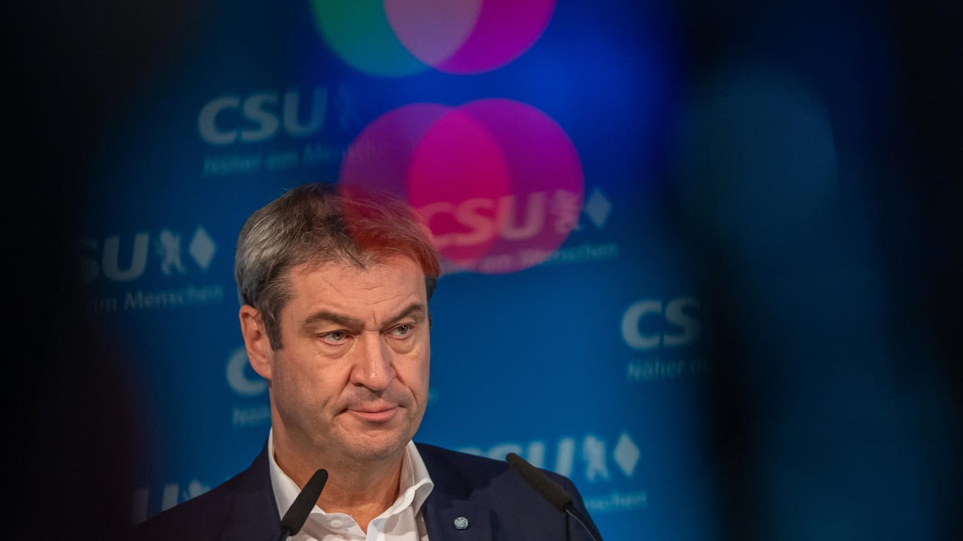 Markus Söder, CSU-Parteivorsitzender und Ministerpräsident von Bayern bei einem Pressestatement: Die Corona-Maßnahme zu Ausgangsbeschränkungen seiner Regierung war laut eines Urteils unzulässig.