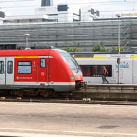 Eine S-Bahn am Dortmunder Hauptbahnhof: Ein Pärchen hatte sich hier vergnügt.
