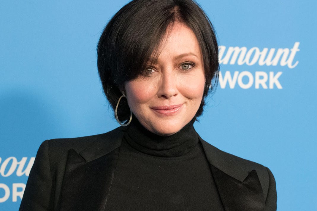 Shannen Doherty: Die Schauspielerin hat Fotos von ihrer Chemotherapie geteilt.