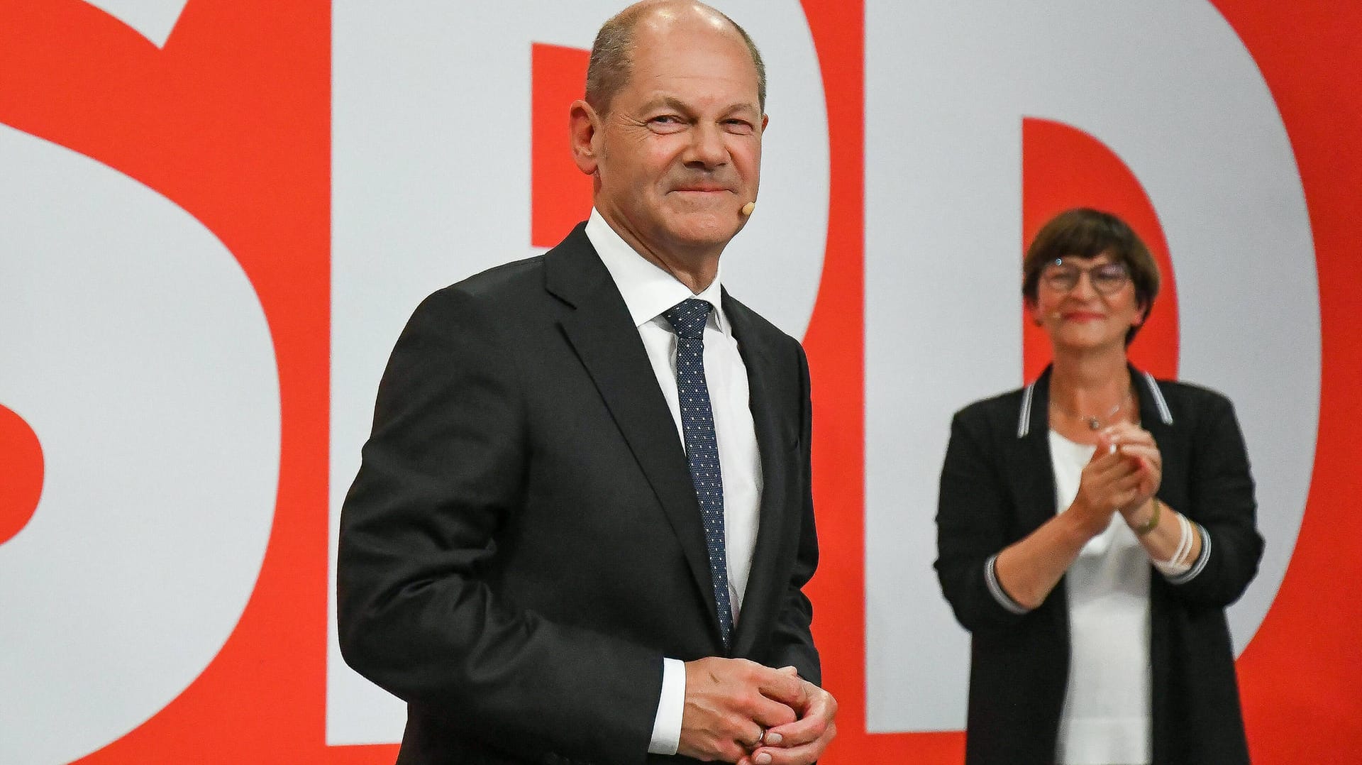 Seit' an Seit' auf der Regierungsbank? Olaf Scholz und Saskia Esken.