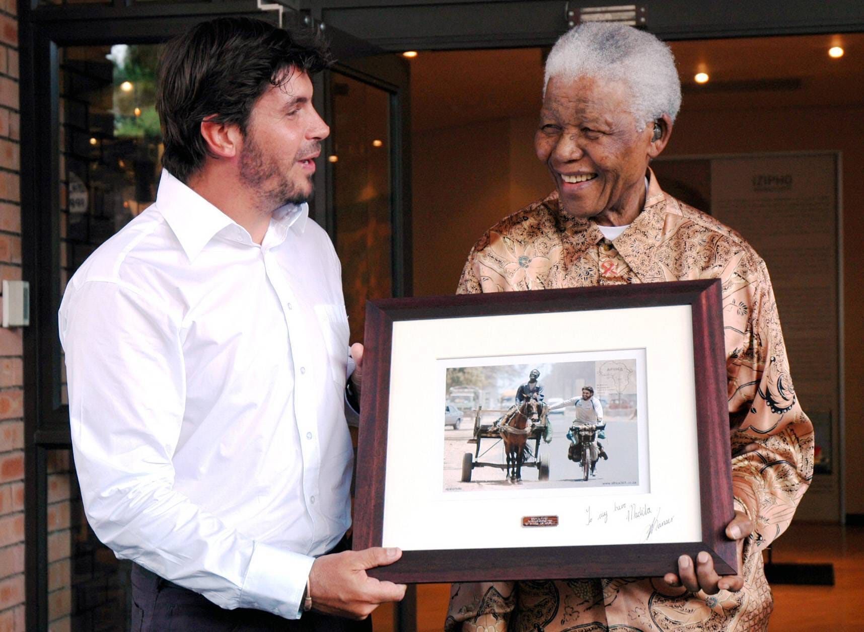 Nelson Mandela (rechts): Noch vor seiner Zeit als erster schwarzer Präsident, bekam der südafrikanische Nationalheld 1993 die Auszeichnung. Mandela beendete mit seinem Kampf für die Freiheit die Apartheid.