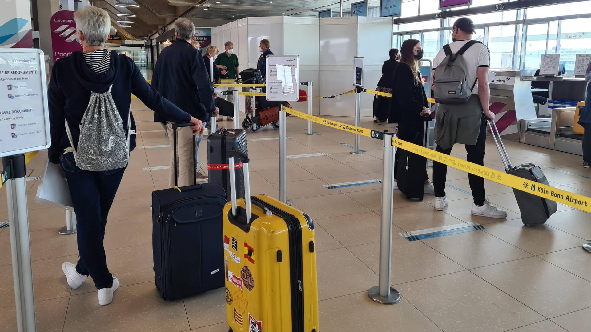 Flughafen Köln-Bonn: Wer eine Flugreise antritt, sollte sich vorher gut über das Zielland informieren. (Symbolbild)