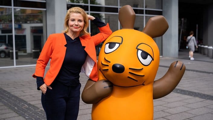 Annette Frier mit der "Maus": Zu hören ist die Stimme der Schauspielerin bereits seit längerem in der Sendung.