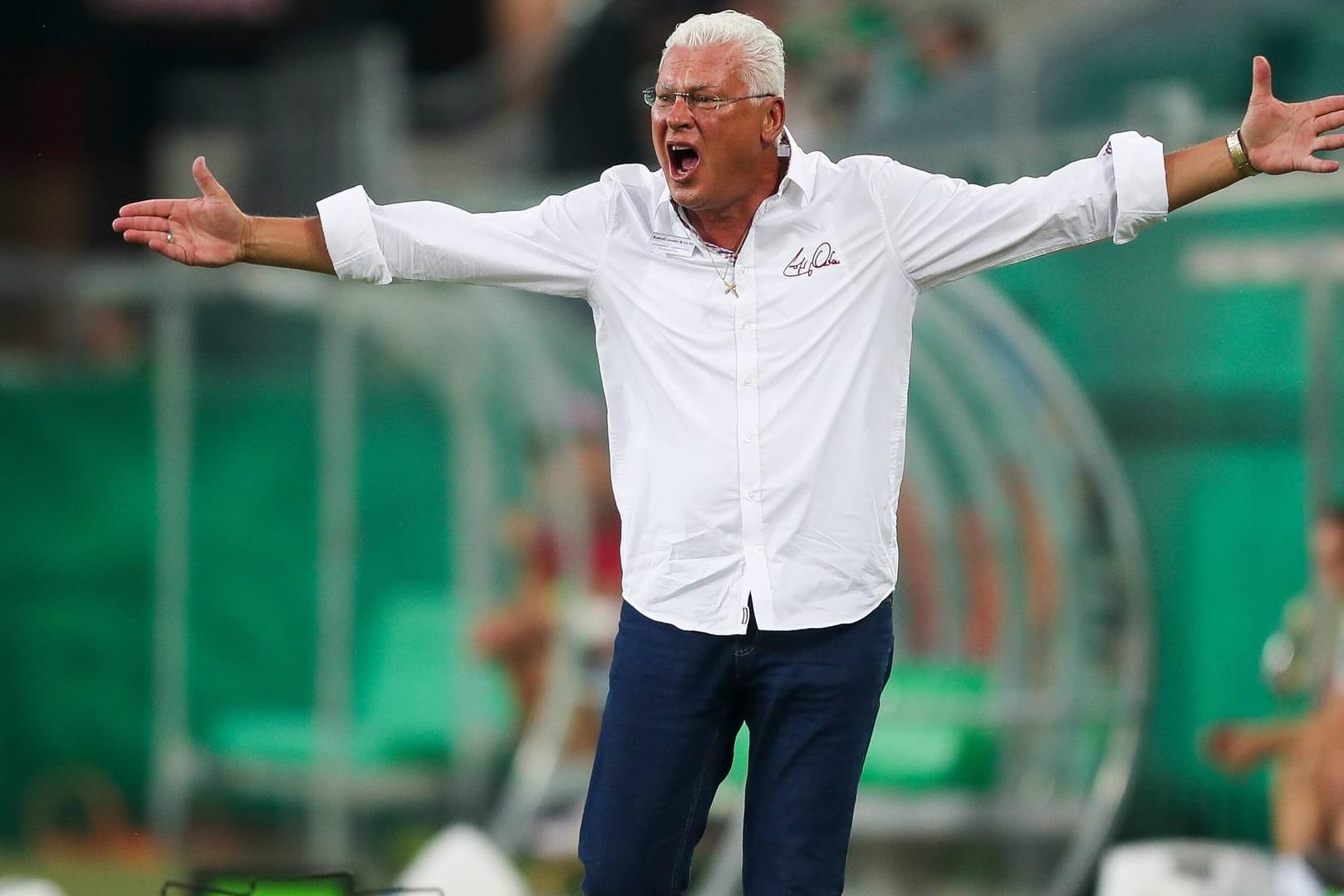 Emotional wie als Spieler: Toni Polster ist mittlerweile Trainer des SC Wiener Viktoria und geht an der Seitenlinie voll mit.