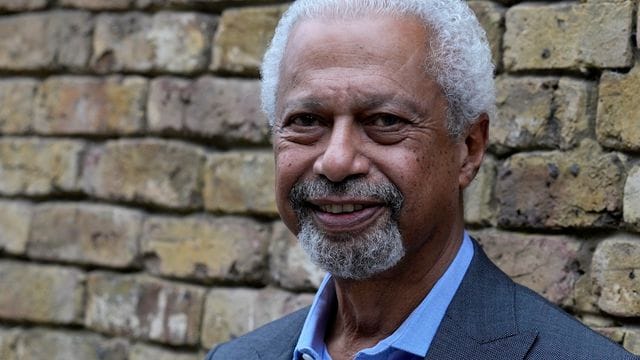 Der tansanische Schriftsteller Abdulrazak Gurnah wurde mit dem Nobelpreis für Literatur ausgezeichnet. Der tansanische Schriftsteller Abdulrazak Gurnah wurde mit dem Nobelpreis für Literatur ausgezeichnet.