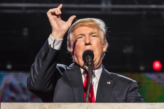 Donald Trump: Der ehemalige US-Präsident will offenbar verhindern, dass ehemalige Vertraute vor dem Kongress aussagen.