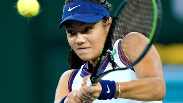 Früh in Indian Wells ausgeschieden: Emma Raducanu in Aktion.