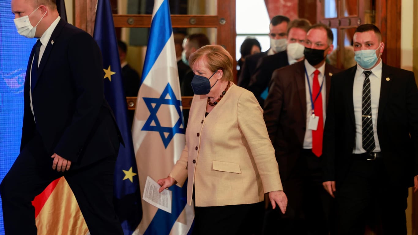 Merkel in Jerusalem: Es sei "ein Schatz", dass es heute überhaupt möglich sei, wieder vertrauensvoll zusammenzuarbeiten.