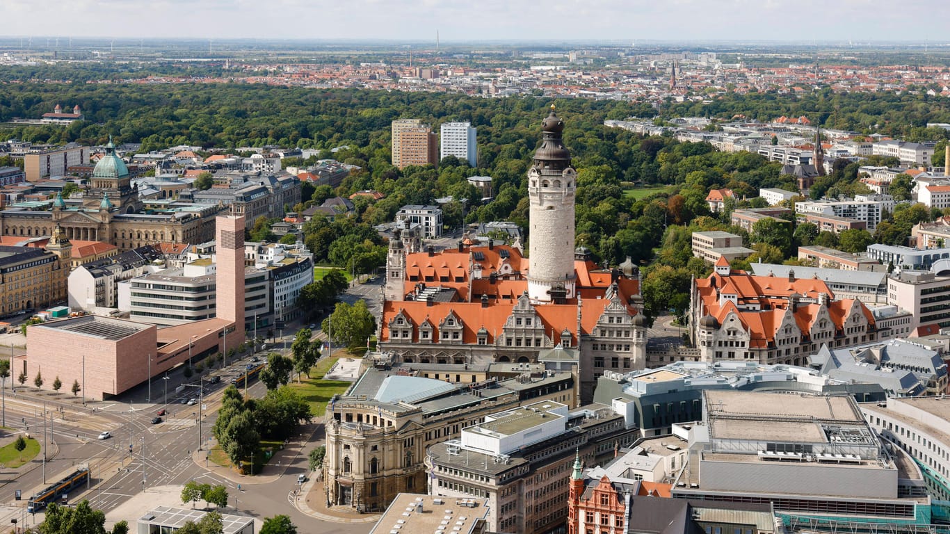 Blick auf die Leipziger Innenstadt (Archivbild): Das Buch "Ultimative Reiseziele Deutschland – Die Top-250-Liste von Lonely Planet" listet über 240 deutsche Sehenswürdigkeiten auf.