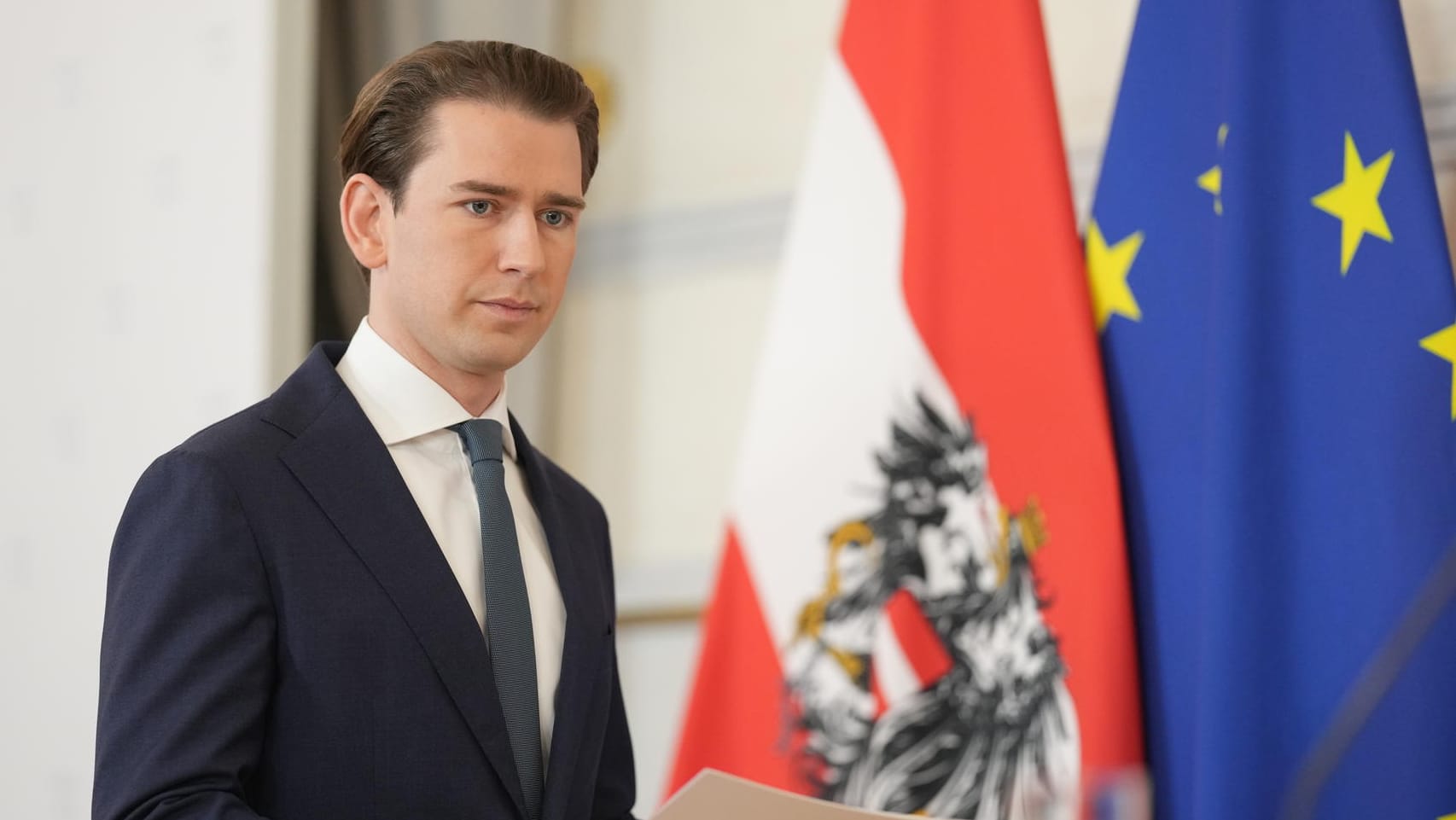 Sebastian Kurz ist von seinem Posten als Bundeskanzler zurückgetreten: Österreich steckt wieder einmal in einer Regierungskrise.