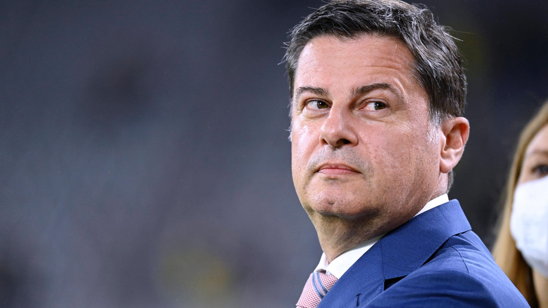 Christian Seifert: Der scheidende DFL-Chef appelliert an alle Bundesliga-Profis, sich impfen zu lassen. Christian Seifert: Der scheidende DFL-Chef appelliert an alle Bundesliga-Profis, sich impfen zu lassen.