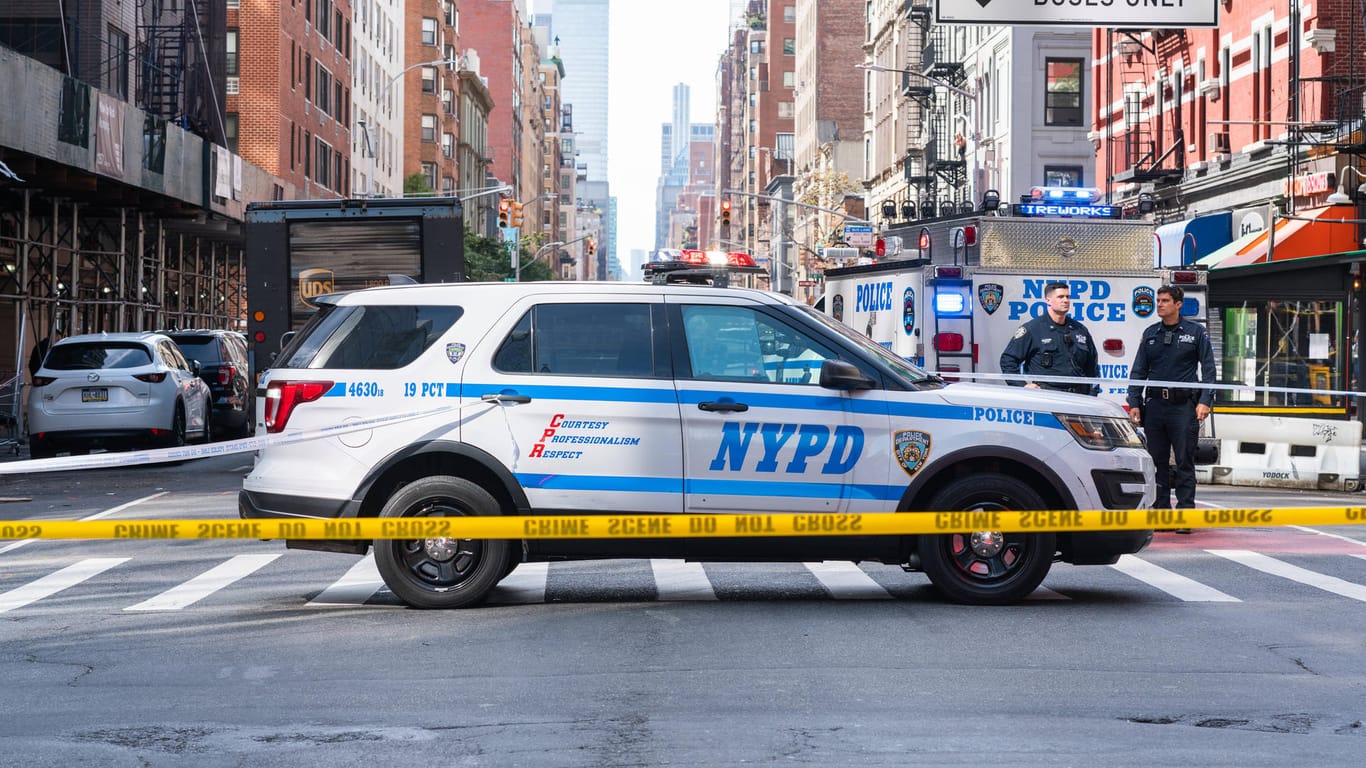 Polizeiauto in New York: Freitagabend wurde die Polizei zu einem "Apple"-Store gerufen (Symbolbild).