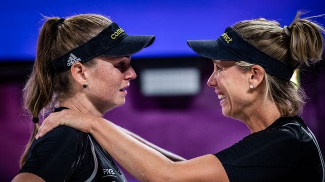 Konnten ihren Coup in Italien kaum fassen: Karla Borger (r) und Julia Sude. Konnten ihren Coup in Italien kaum fassen: Karla Borger (r) und Julia Sude.