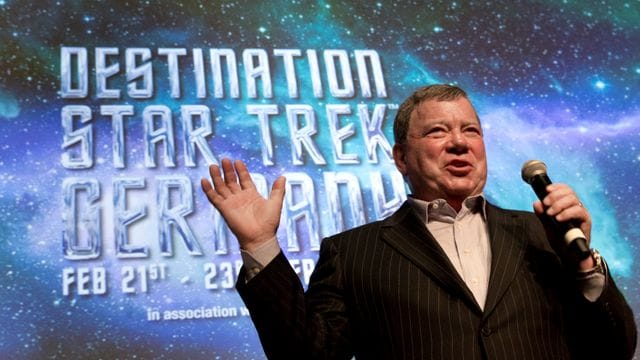 Schauspieler William Shatner fliegt ins All.