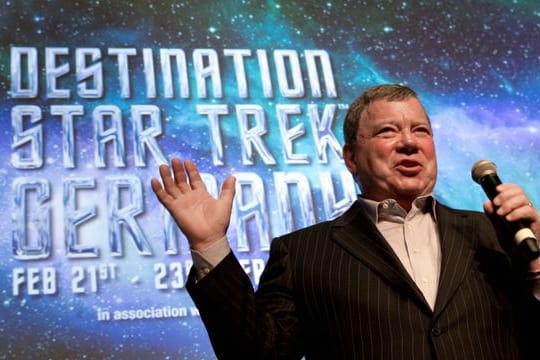 Schauspieler William Shatner fliegt ins All.