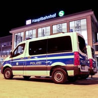 Polizei am Dortmunder Hauptbahnhof (Archivbild): In einer S-Bahn pöbelte ein 39-Jähriger rum.