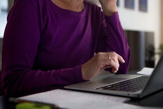 Betriebe, die sich pro Homeoffice aussprechen, wollen unter anderem die Vereinbarkeit von Familie und Beruf verbessern.