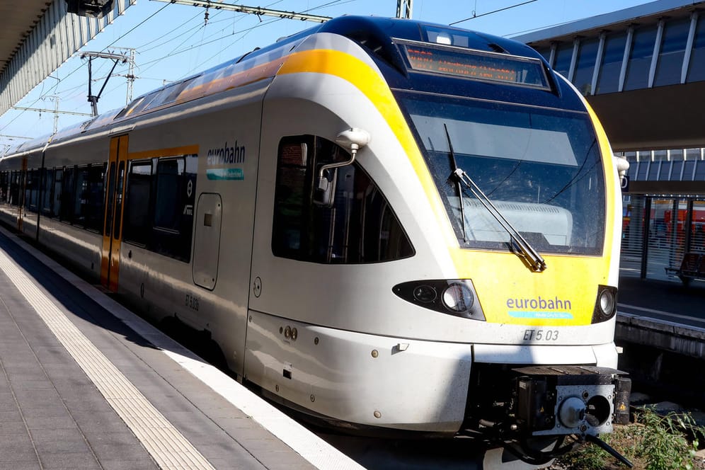 Zug der Eurobahn in Münster (Symbolbild): Die staatliche Eisenbahngesellschaft SNCF trennt sich von ihrer Deutschland-Tochter.