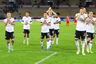 Ziel WM erreicht: Die deutsche Nationalmannschaft nach dem 4:0 in Nordmazedonien.