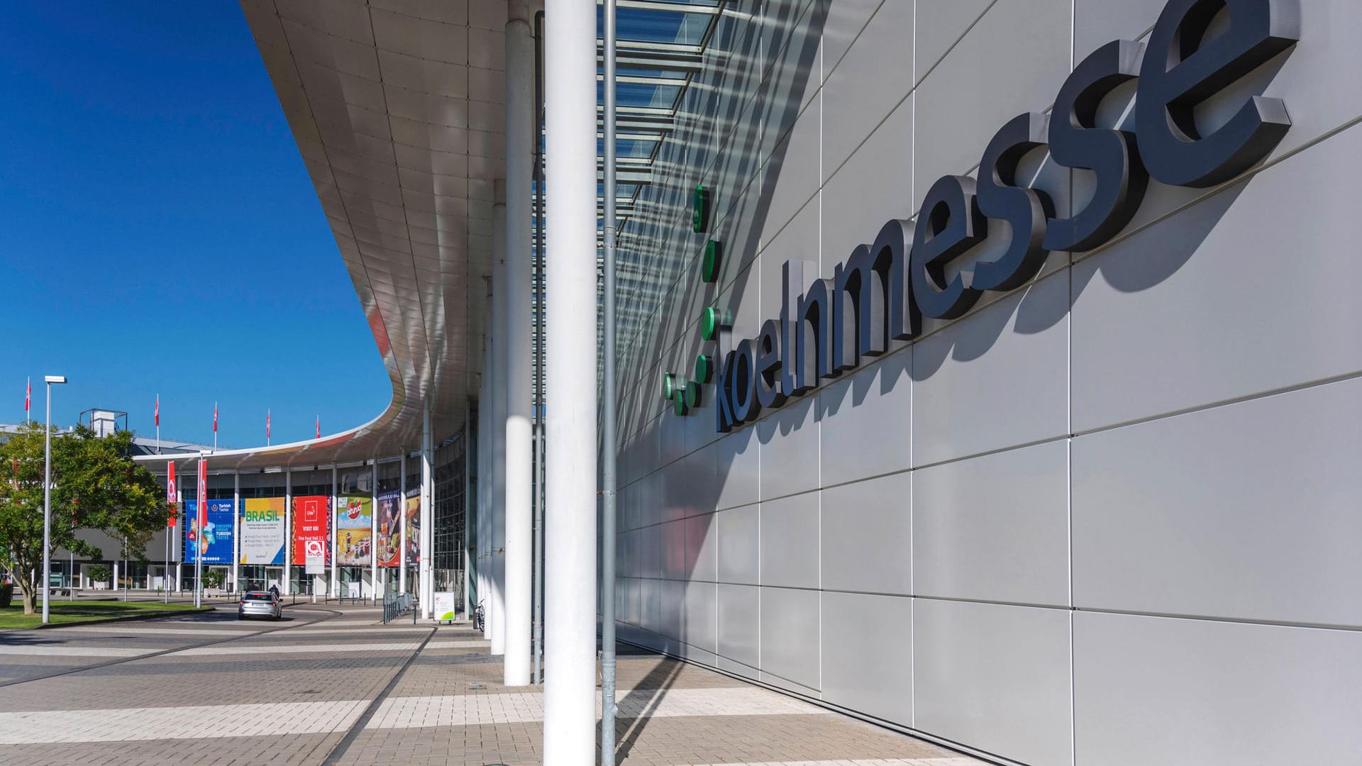 Der Eingang Nord der Koelnmesse: Hier will die AfD Anfang Dezember ihren Landesparteitag abhalten. Der Eingang Nord der Koelnmesse: Hier will die AfD Anfang Dezember ihren Landesparteitag abhalten.