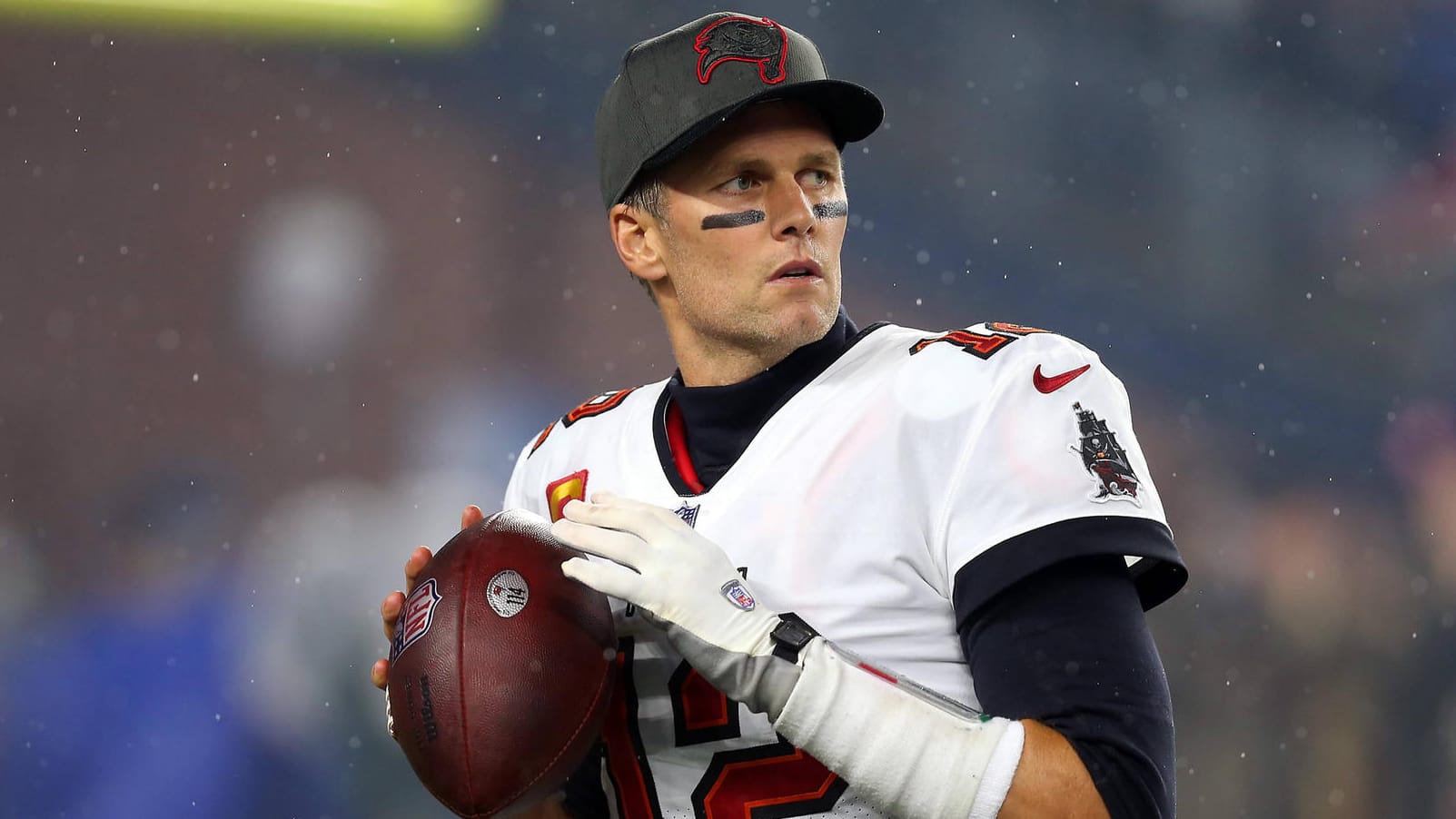 Tom Brady: Der American-Football-Superstar könnte schon bald in ein deutsches Stadion einlaufen. Tom Brady: Der American-Football-Superstar könnte schon bald in ein deutsches Stadion einlaufen.
